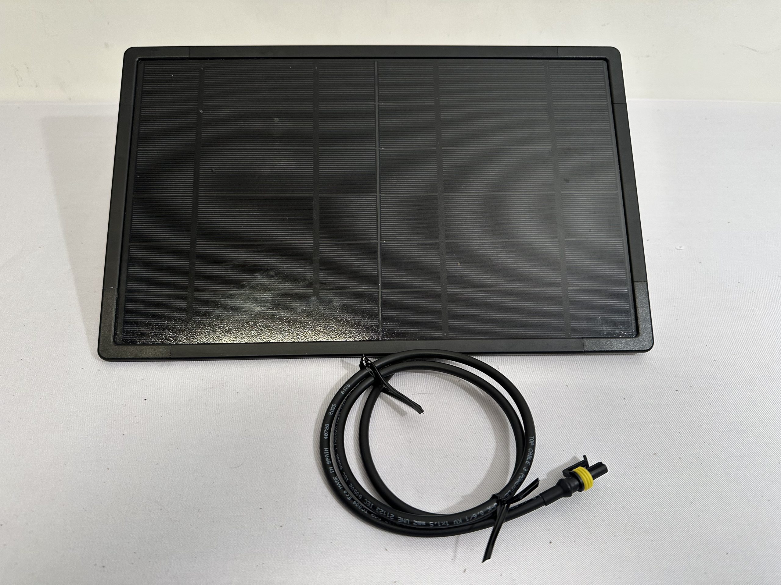 Imagen representativa de Electrónica solar 12 W con litio - 8,7 Ah